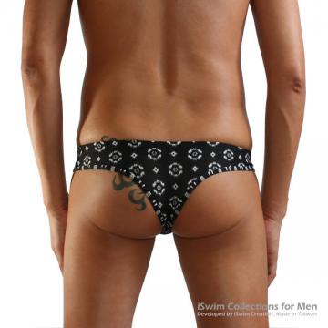 pouch style cheeky briefs with smooth legs - 6 (thumb)